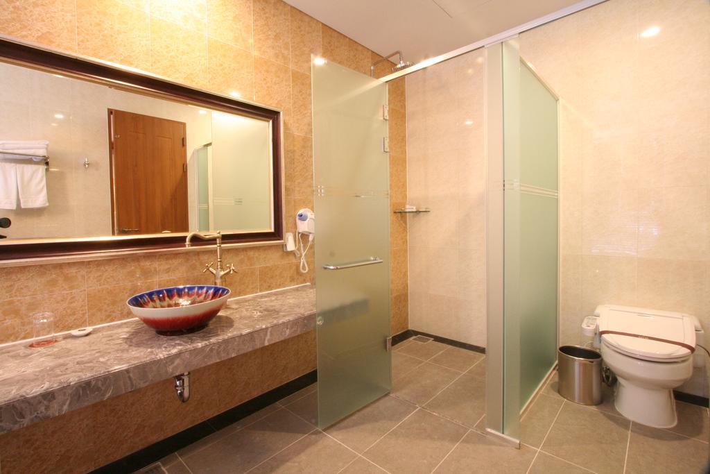 Wiz Hotel Phadzsu Kültér fotó