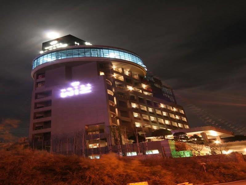 Wiz Hotel Phadzsu Kültér fotó