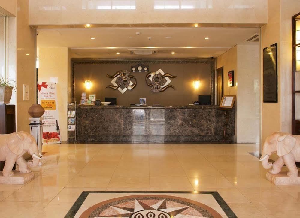 Wiz Hotel Phadzsu Kültér fotó