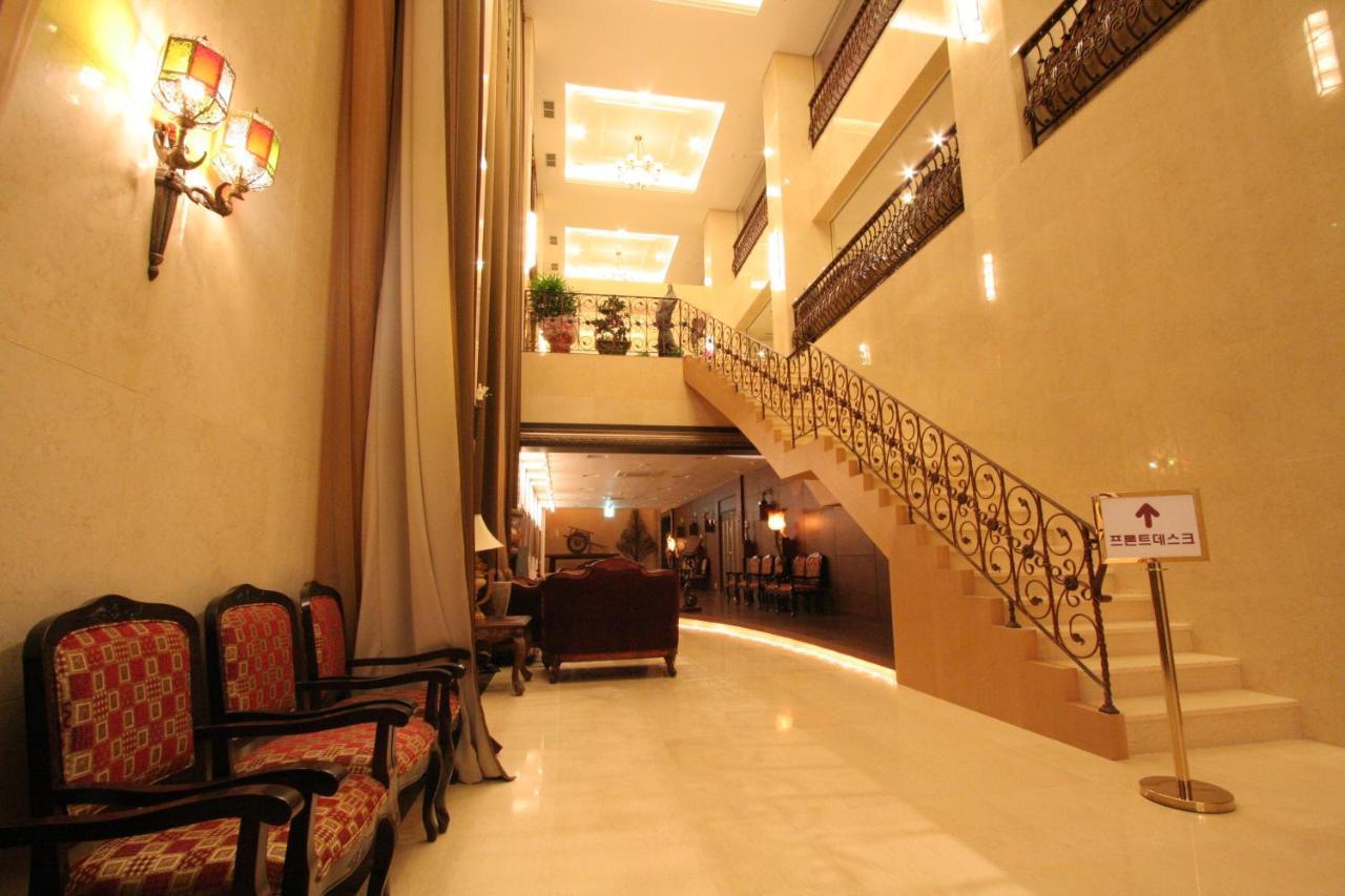 Wiz Hotel Phadzsu Kültér fotó