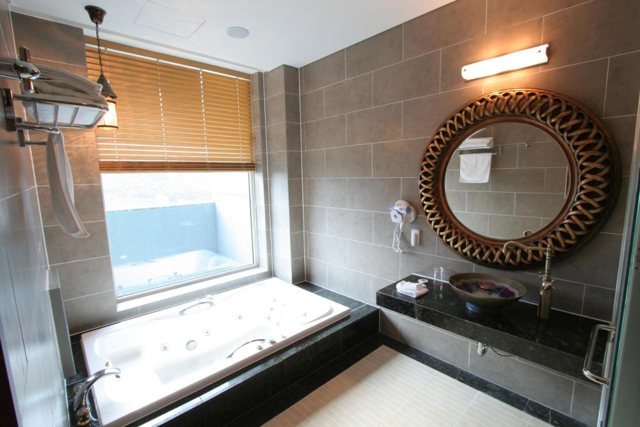Wiz Hotel Phadzsu Kültér fotó